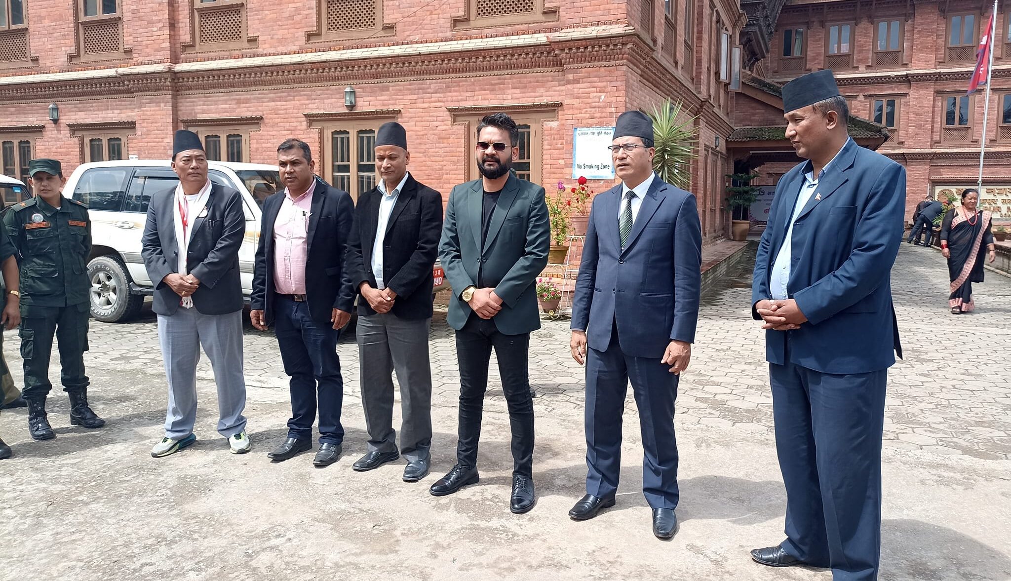 काठमाडौं महानगरका मेयर बालेन भक्तपुरमा