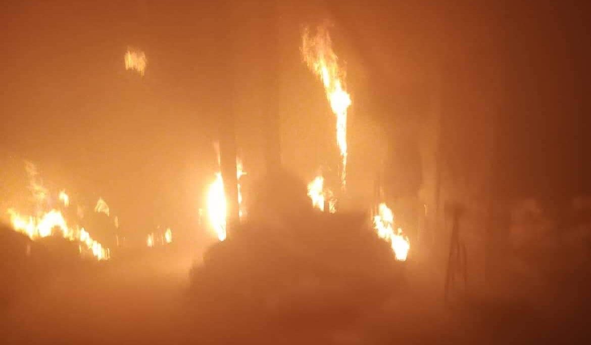 राप्तीको एक उद्योगमा आगलागी हुँदा डेढ करोडको क्षती