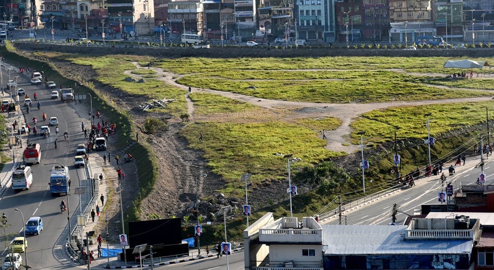 माधव नेपाललाई बालेनको प्रश्न–कुन मुख देखाएर जनतामाझ भोट माग्न जानुहुन्छ ?