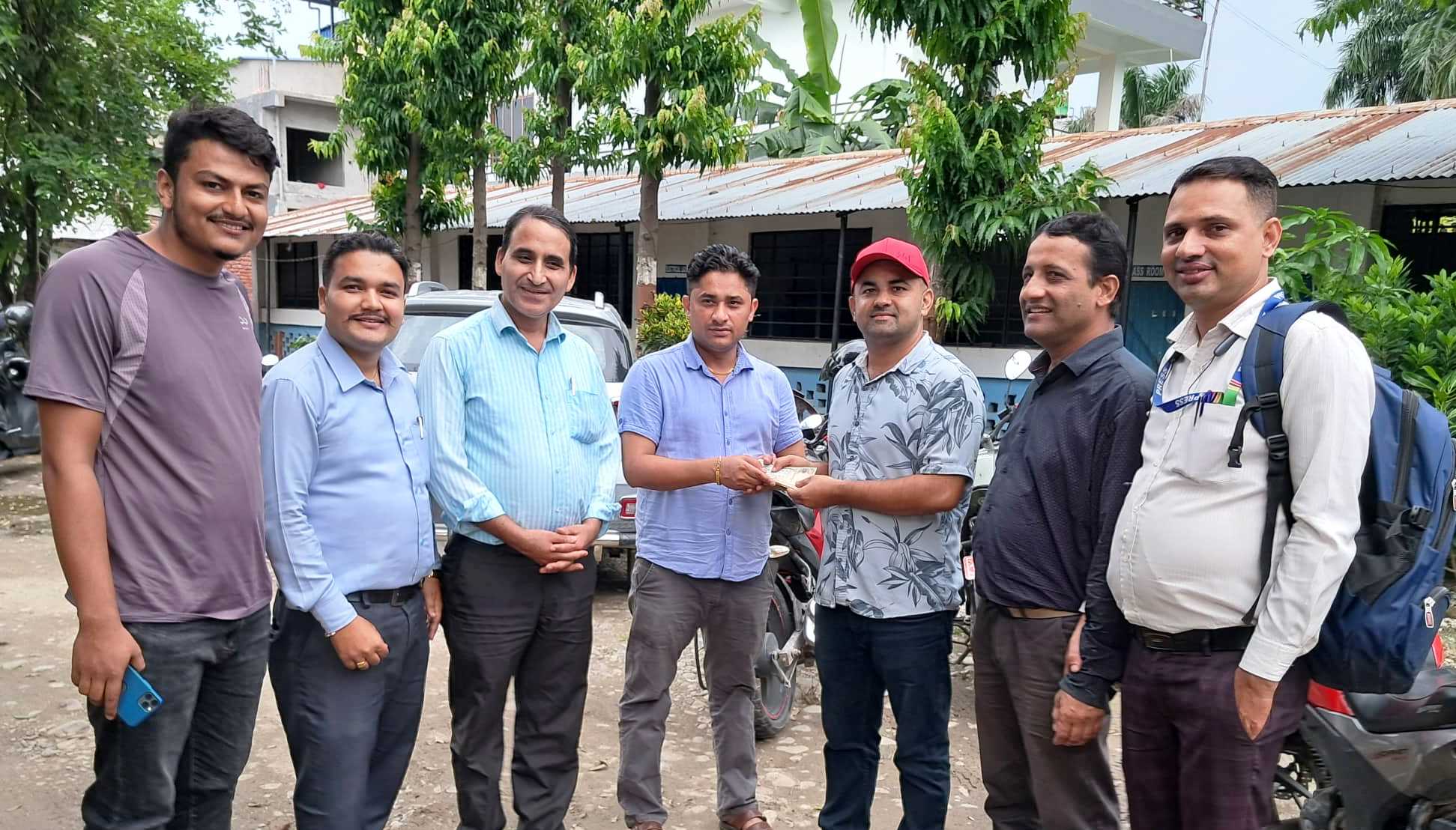 प्रेस चौतारी पत्रकार कल्याणकारी कोषमा युवा संघ चितवन संयोजकले गरे आर्थिक सहयोग