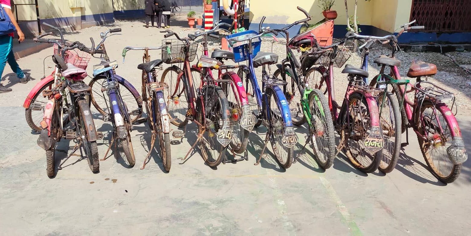 निवेदनसहित भेटिएका साईकल लिन धनीलाई रत्ननगर प्रहरीको आग्रह