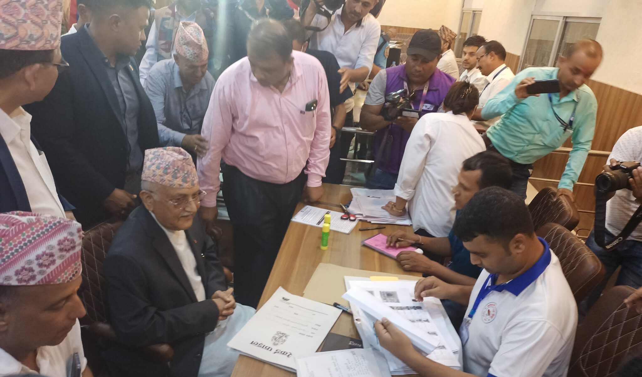 ओलीले गरे झापा ३ बाट उम्मेदवारी दर्ता