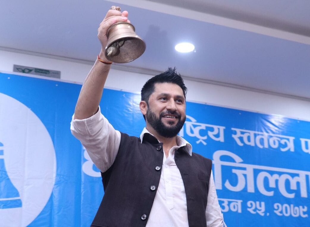 पोखरेललाई पछि पार्दै रवी लामिछानेले पहिलो पटक लिए अग्रता