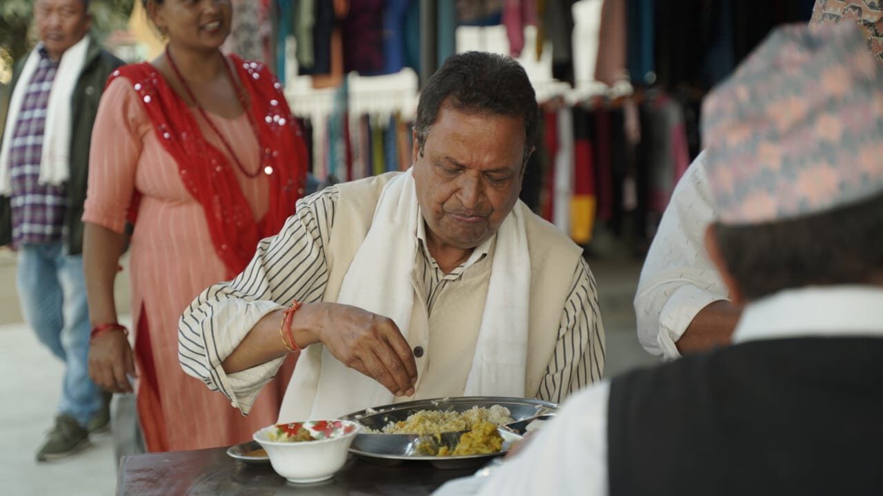 सुनको थालमा चाँदीको चम्चाले खाएर हुर्किएको मान्छे हैन : विनोद चौधरी