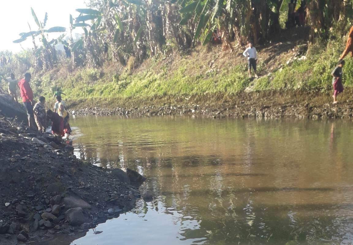 कयरखोलामा पौडी खेल्ने क्रममा डुबेर बालकको मृत्यु
