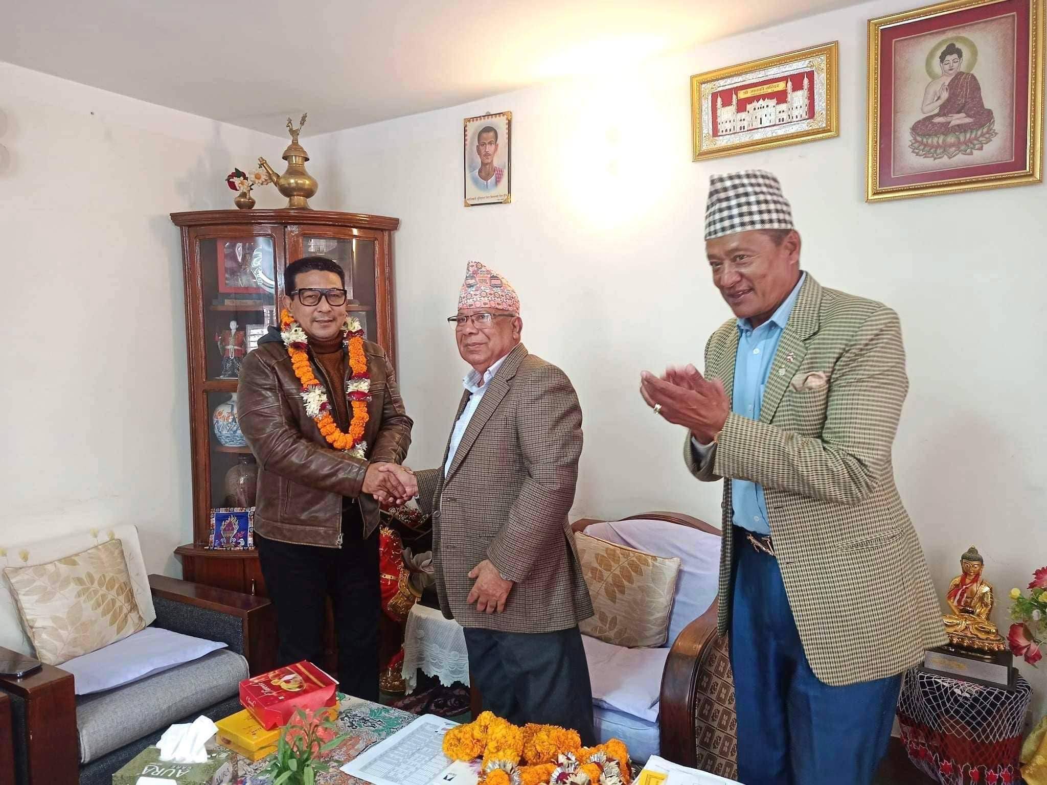 दिपक मनाङे एकिकृत समाजवादीमा प्रवेश