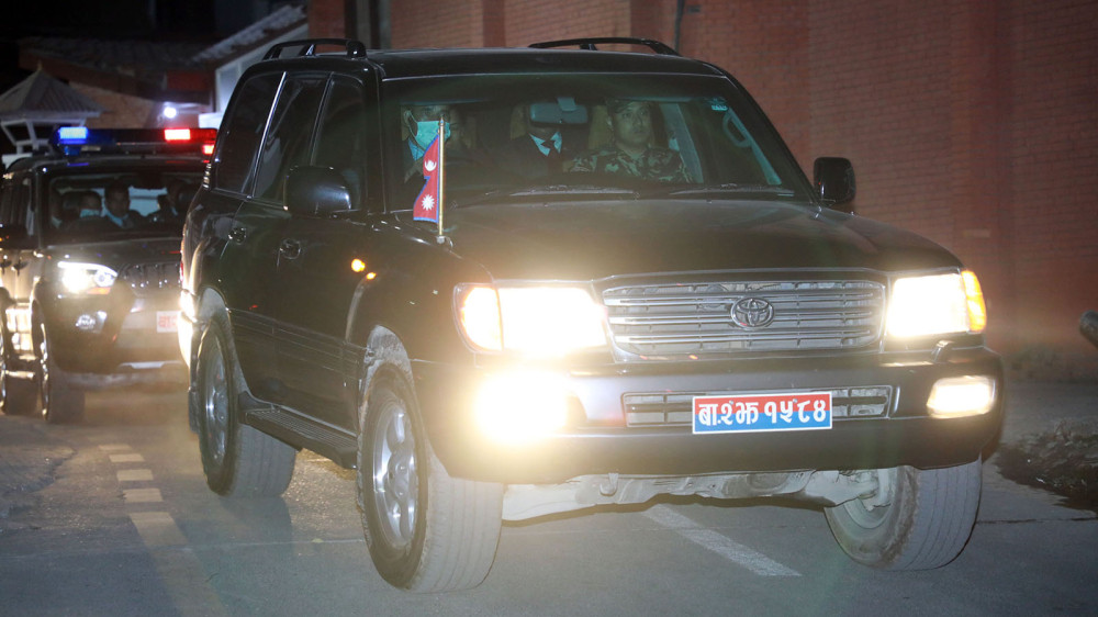 ज्योतिषले जुराएको साइत हेरेर बालुवाटार सरे प्रचण्ड