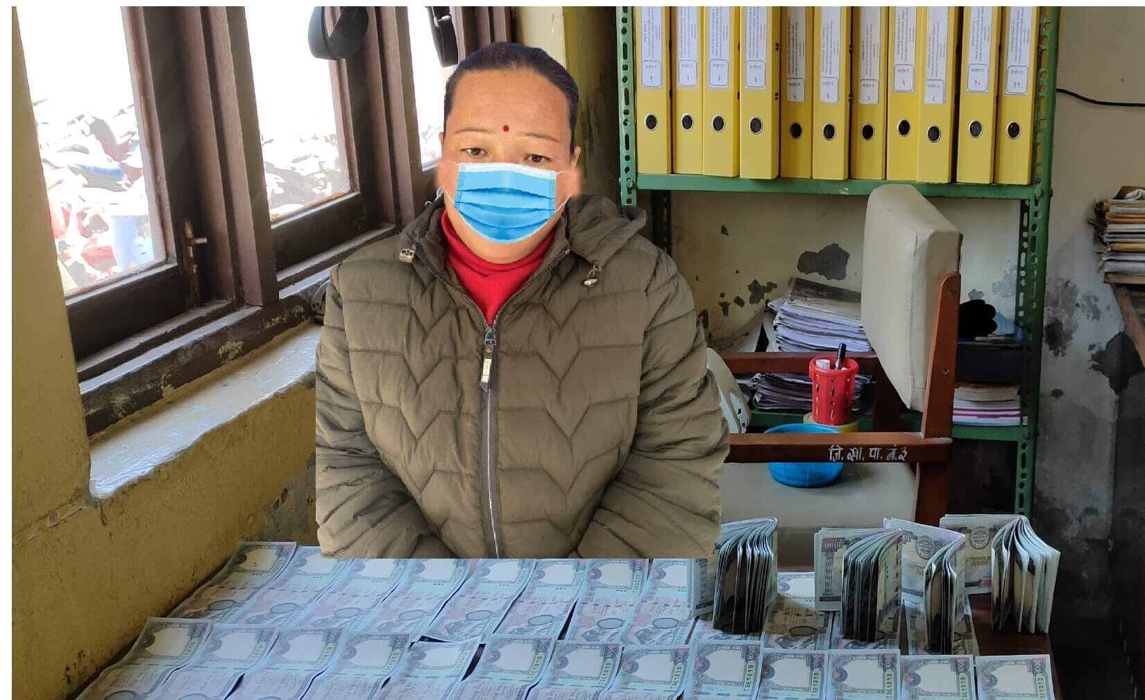 हजारका १३७ थान नक्कली नोटसहित कालिकाकी गंगा तामाङ पक्राउ