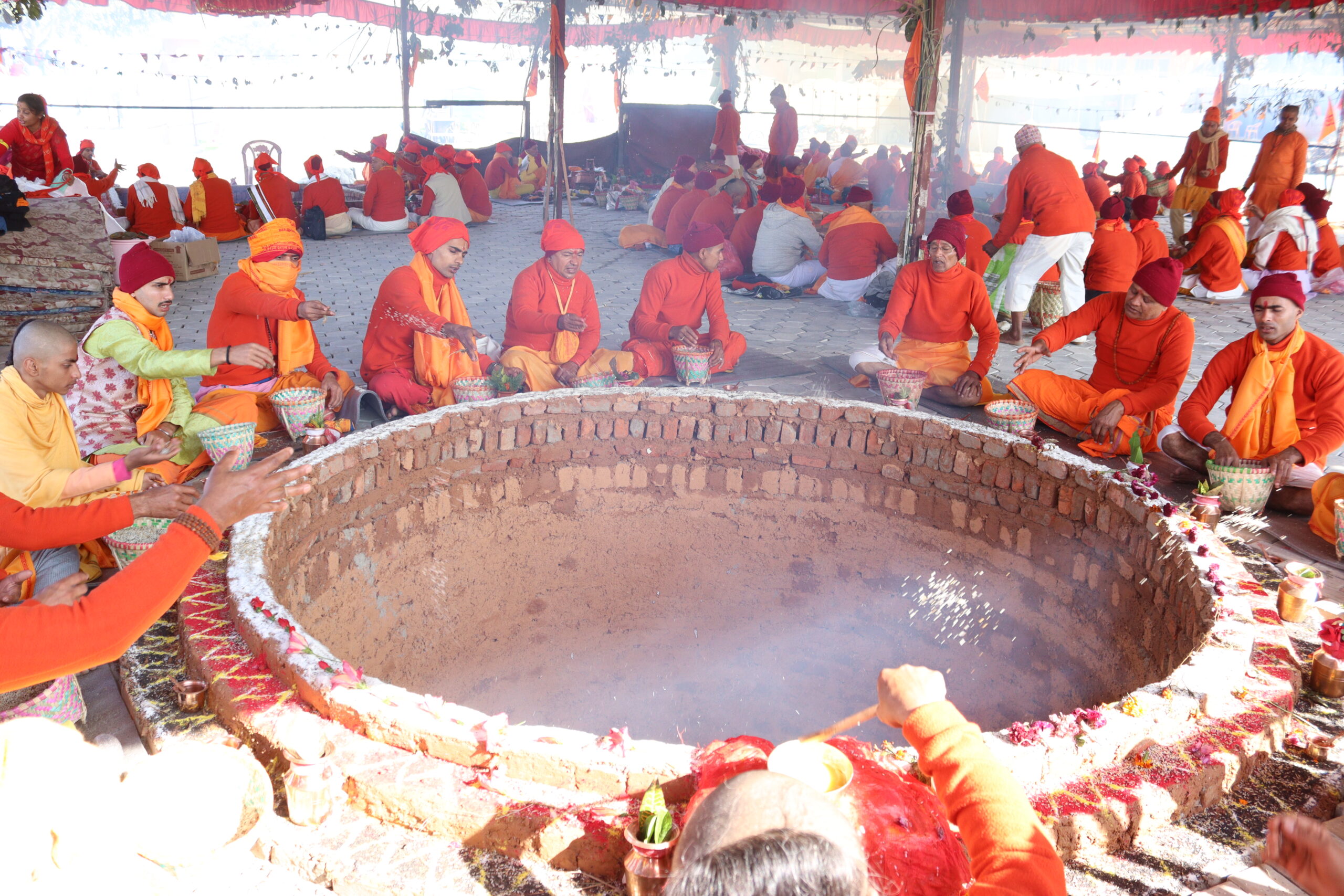 कोटिहोम महायज्ञमा भक्तजनको सहभागीता बढ्दै