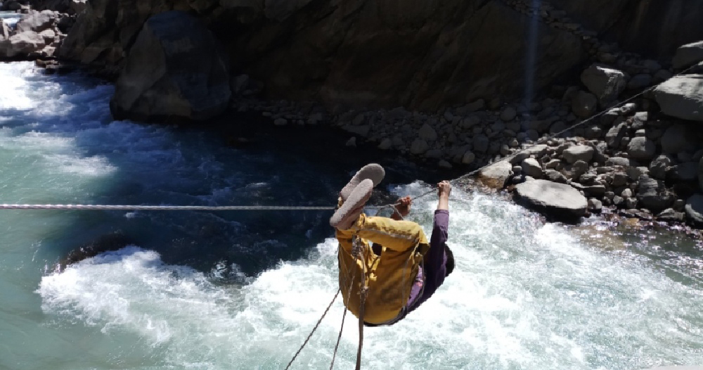 तुइनबाट खसेर बालक बेपत्ता