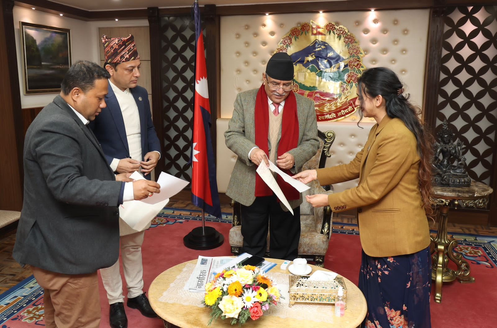राजिनामा बुझाएका रास्वपाका ३ मन्त्रीले पत्रकार सम्मेलन गर्दै