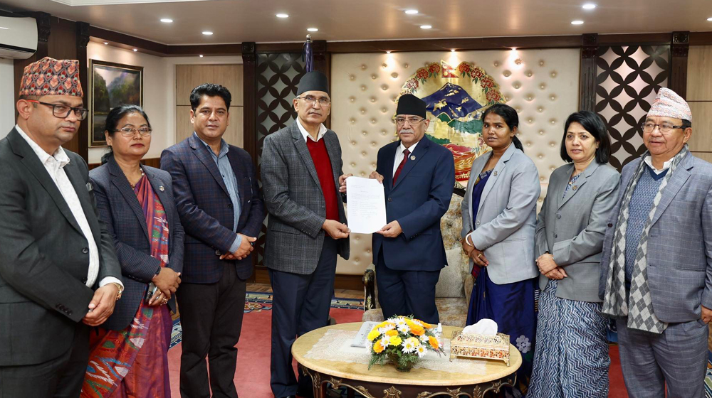 एमालेका मन्त्रीहरुले बुझाए राजीनामा