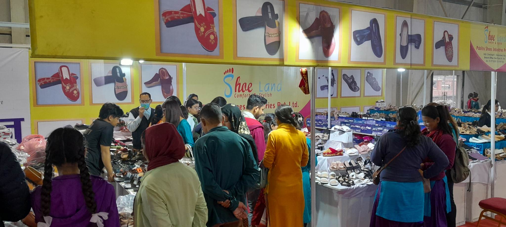 जुत्ता चप्पल मेलामा बढ्दो आकर्षण, दोस्रो दिन ५ हजार बढिले गरे अवलोकन