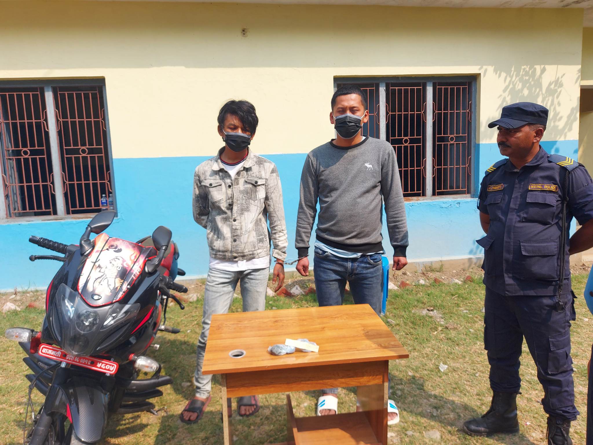 १५ ग्राम खैरो हेरोईनसहित दुई जना पक्राउ