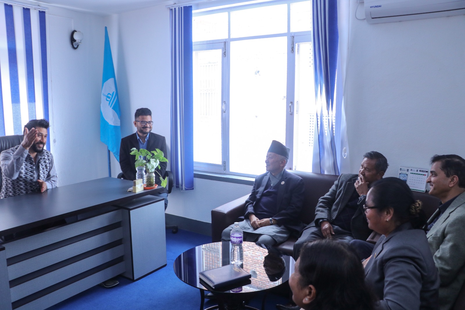 राष्ट्रपतिमा भोट माग्दै नेम्वाङको टिम रास्वपा पार्टी कार्यालयमा