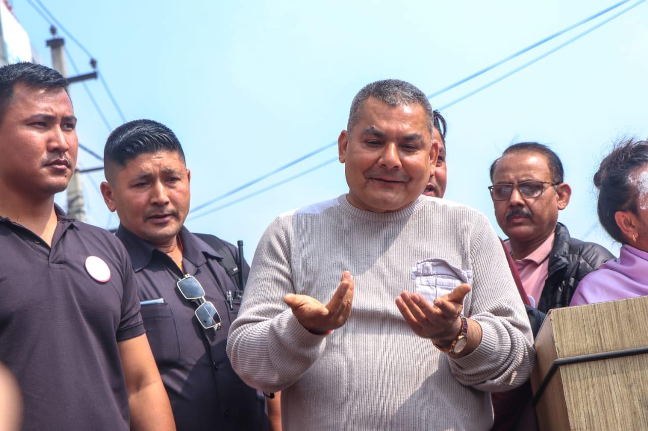 राजासँग रिसाए दुर्गा प्रसाई, भन्छन्– ‘राजतन्त्र चाहिने हो, आन्दोलनमा आउनु पर्‍यो’