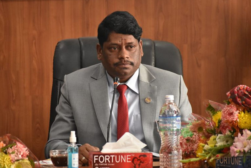 मेरो जति काम गरे देश बन्न समय लाग्दैन: मन्त्री खान