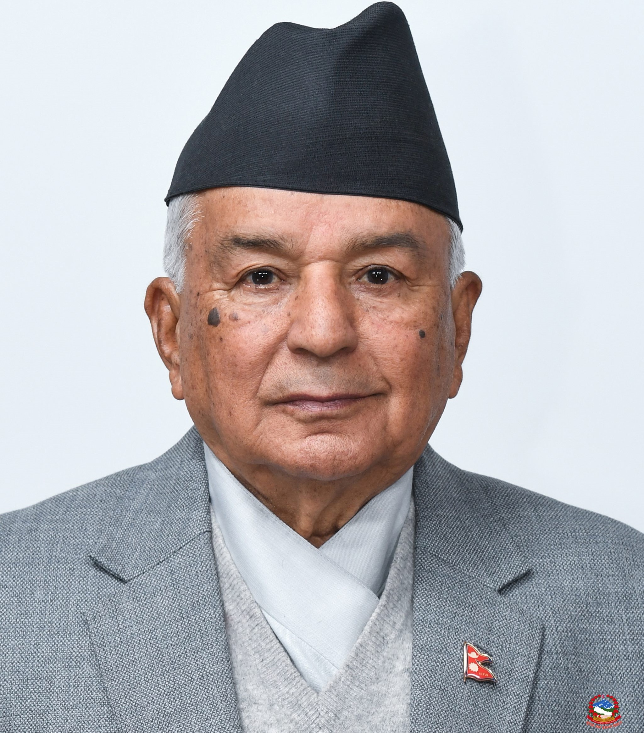 राष्ट्रपतिले सर्वसाधारणलाई दशैंको टीका लगाइदिने