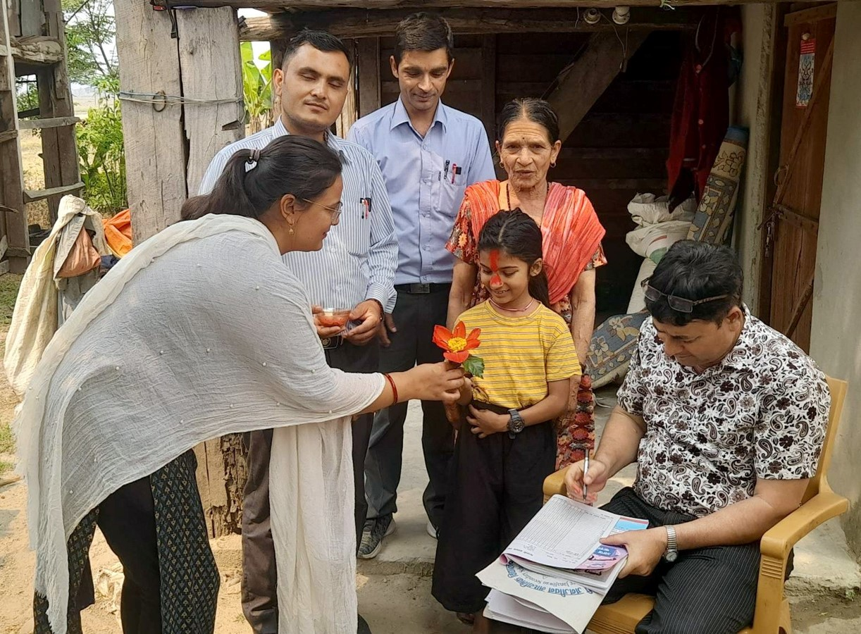 माडीका विद्यालयमा ‘मोबाइल घुम्ती भर्ना’ अभियान