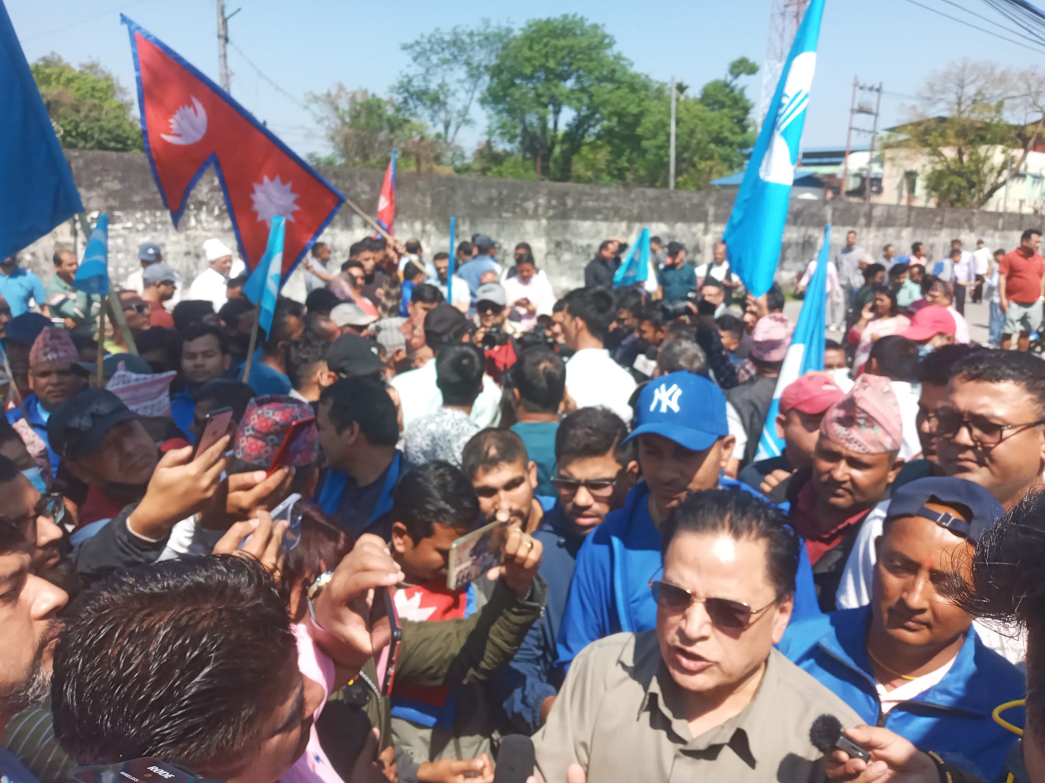 भुँइकटहरका जगन्नाथ पौडेलले रवि लामिछानेलाई समर्थन गर्ने
