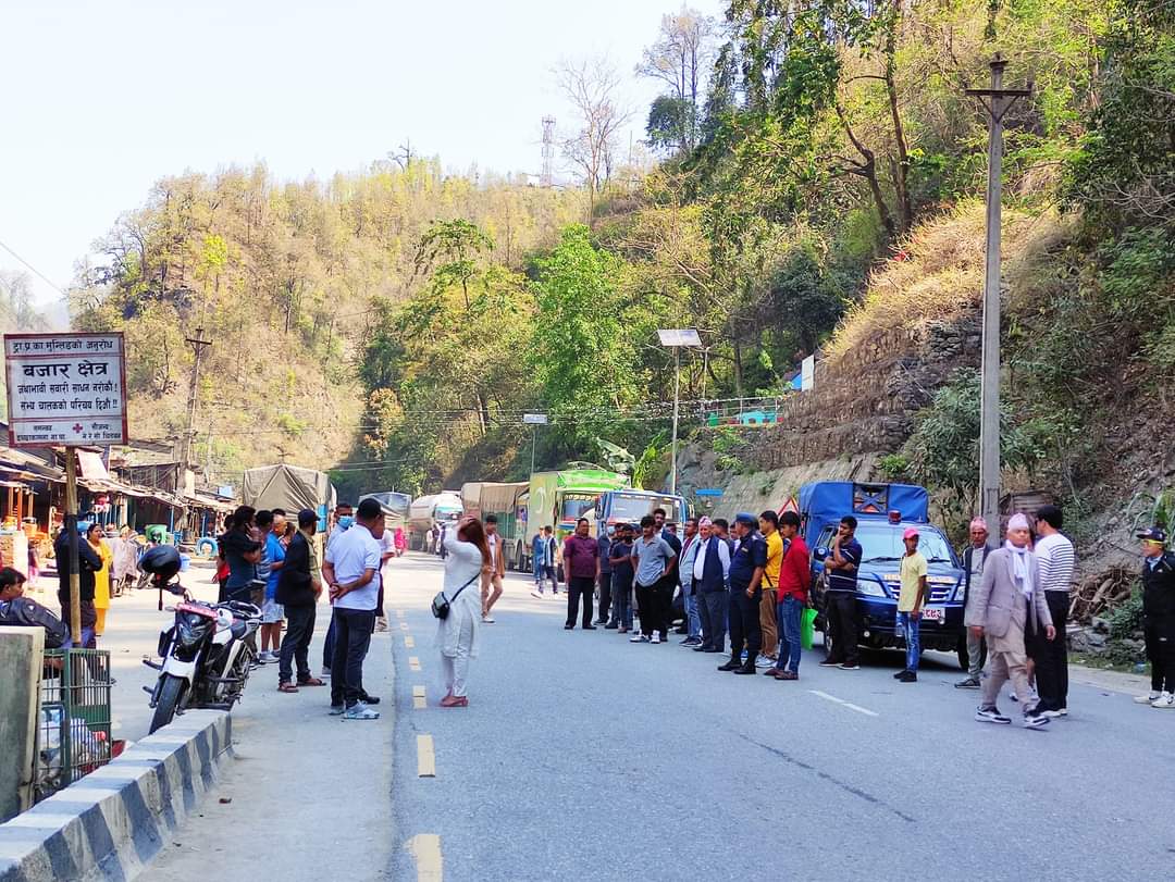 चितवनमा बन्दको प्रभाव : लामो दुरीका गाडी ठप्प