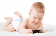 बच्चाका लागि मोबाइल खतरा बन्दैः मस्तिष्क विकासमा असर