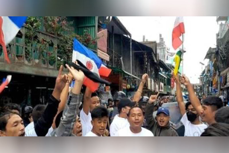 एमाले नेता योगेश भट्टराईलाई इलाममा कालो झन्डा