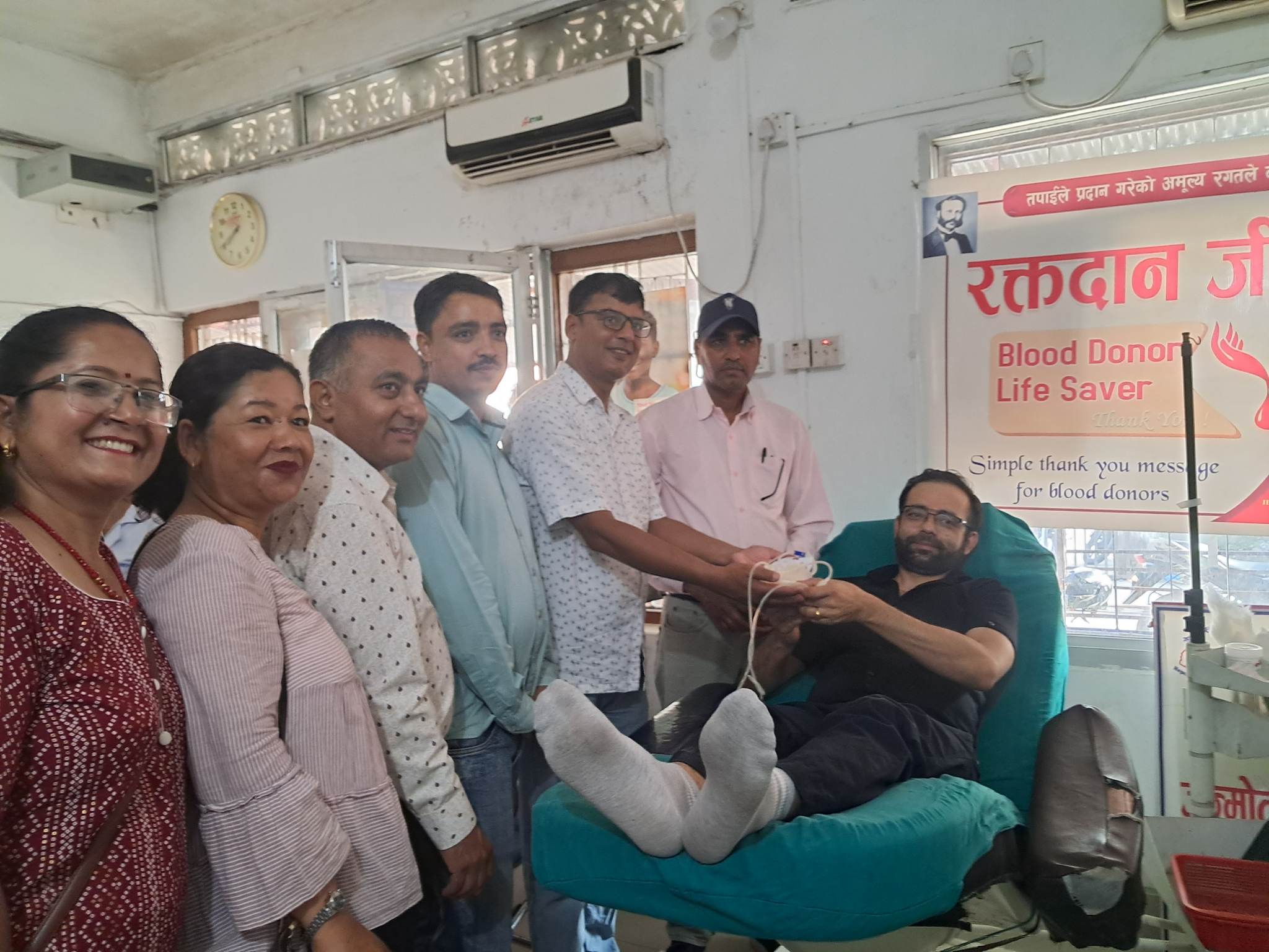 राष्ट्रिय स्वास्थ्यकर्मी महासंघको स्थापना दिवसमा रक्तदान कार्यक्रम