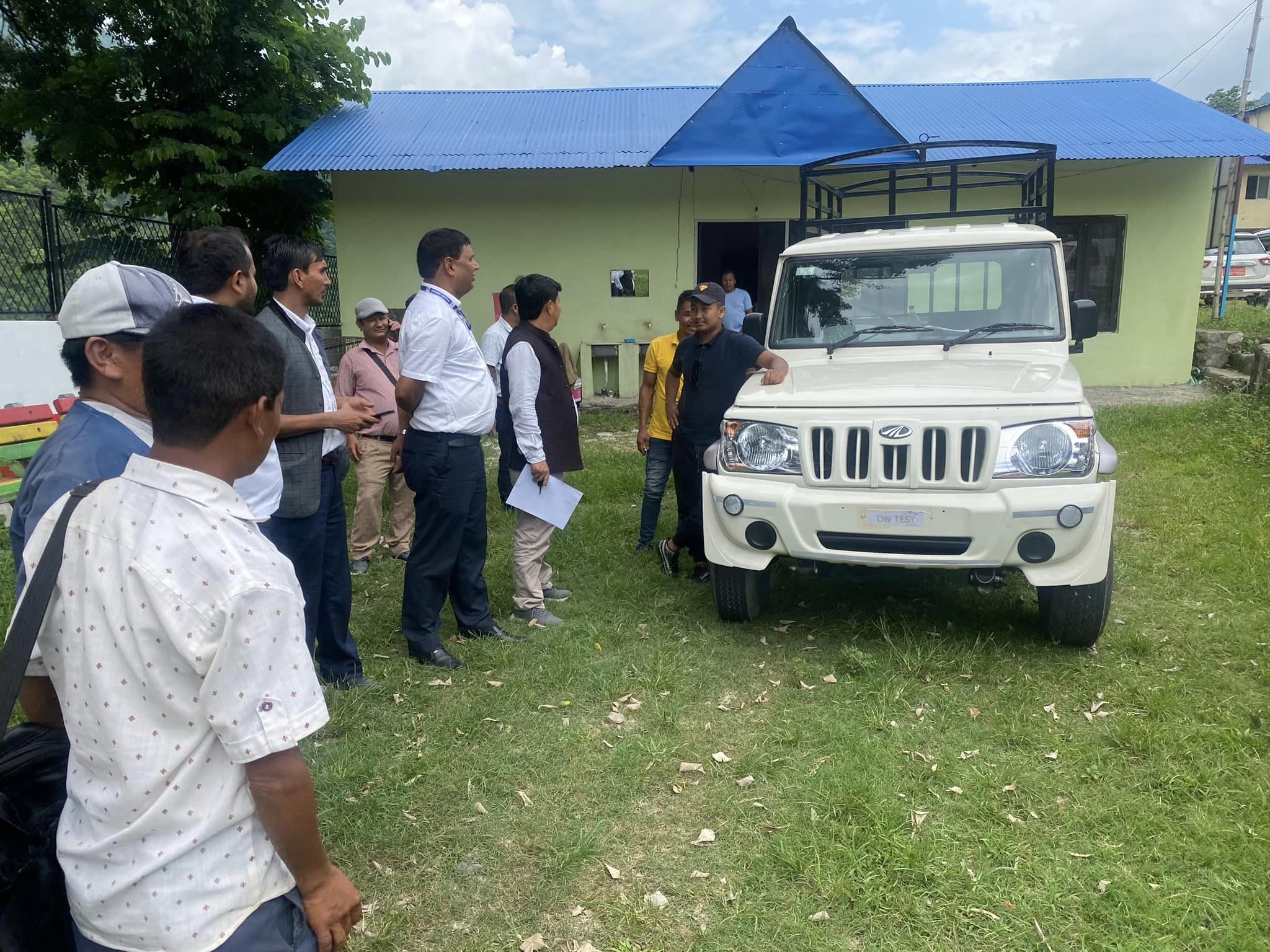 इच्छाकामनाका कृषकलाई कृषि एम्बुलेन्स