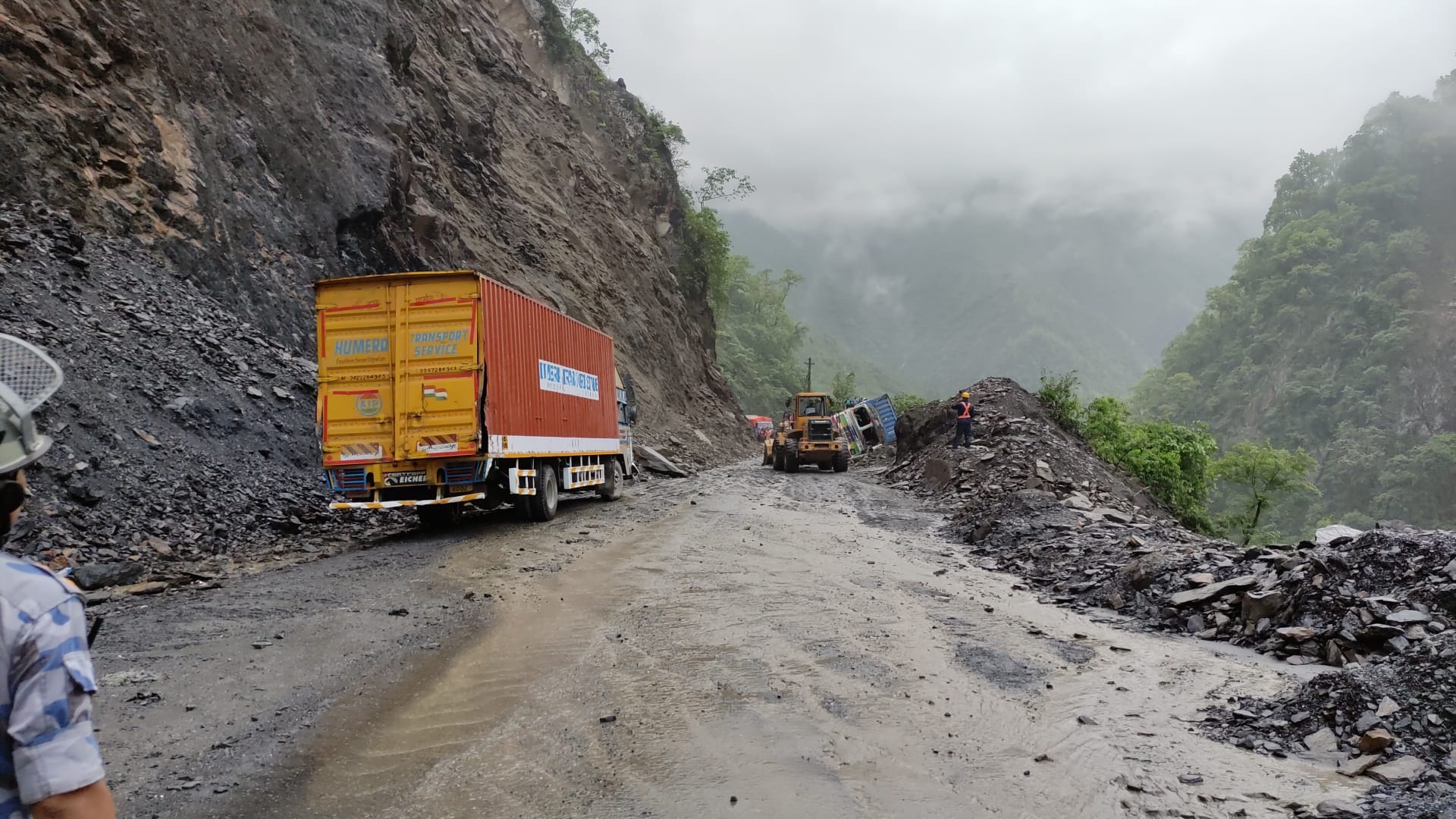 नारायणगढ–मुग्लिन सडक दुईतर्फी सञ्चालनमा