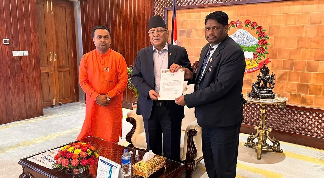 तराई मधेसलाई सुख्खा क्षेत्र घोषणा गर्न माग गर्दै प्रधानमन्त्रीलाई ज्ञापनपत्र