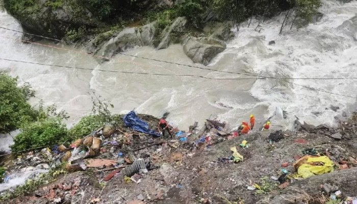 भारतको उत्तराखण्डमा पहिरोः १३ नेपालीसहित १९ जना अझै बेपत्ता, ३ जनाको शव भेटियो