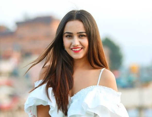 स्वस्तिमा भन्छिन्– ‘सारुकको आत्महत्याका विषयमा नम्रताले स्पष्टीकरण दिनुपर्छ’