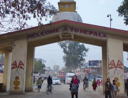 सीमापारी गई किनमेल गर्नेको लर्को