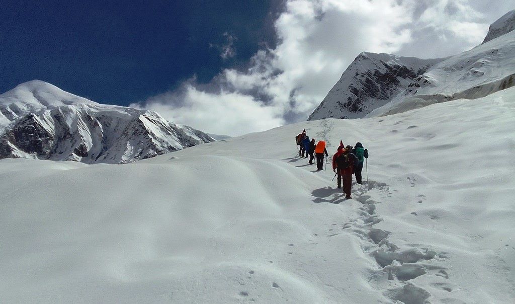 धौलागिरि हिमाल आरोहण सुरु