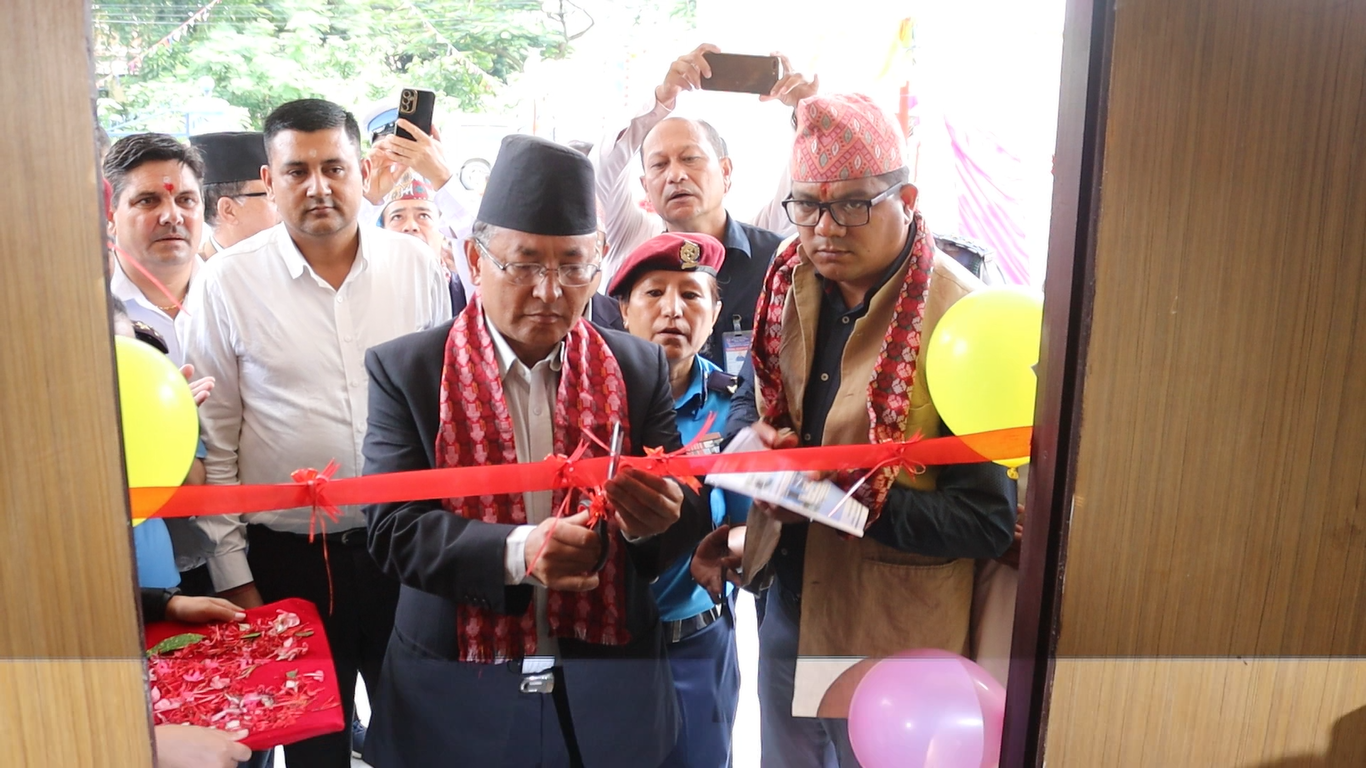 जिल्ला ट्राफिक प्रहरी कार्यालय चितवनको नयाँ भवनको उद्घाटन