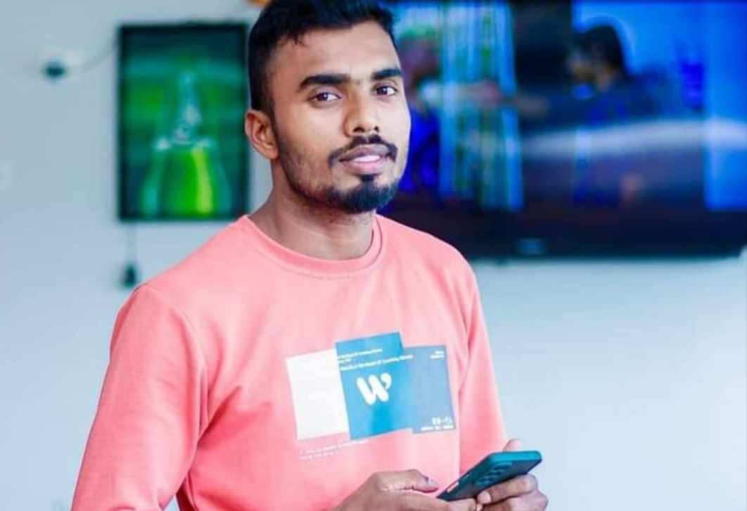 रक्तदाता खोज्ने भरतपुरका सन्तोष