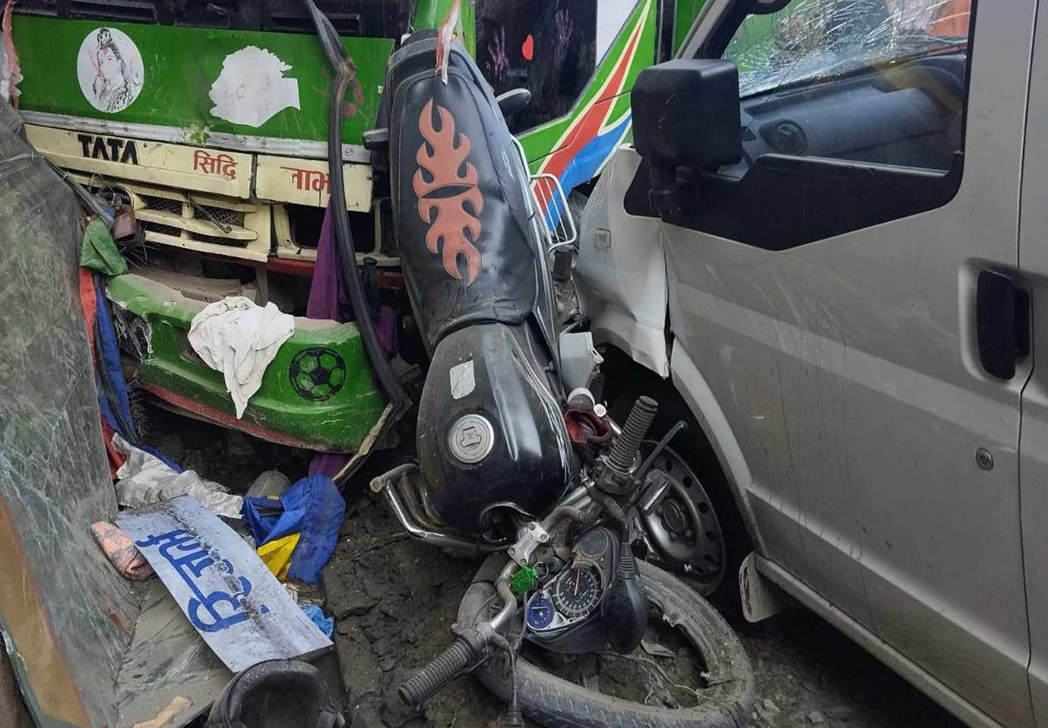 सवारी दुर्घटनामा चार जनाको मृत्यु