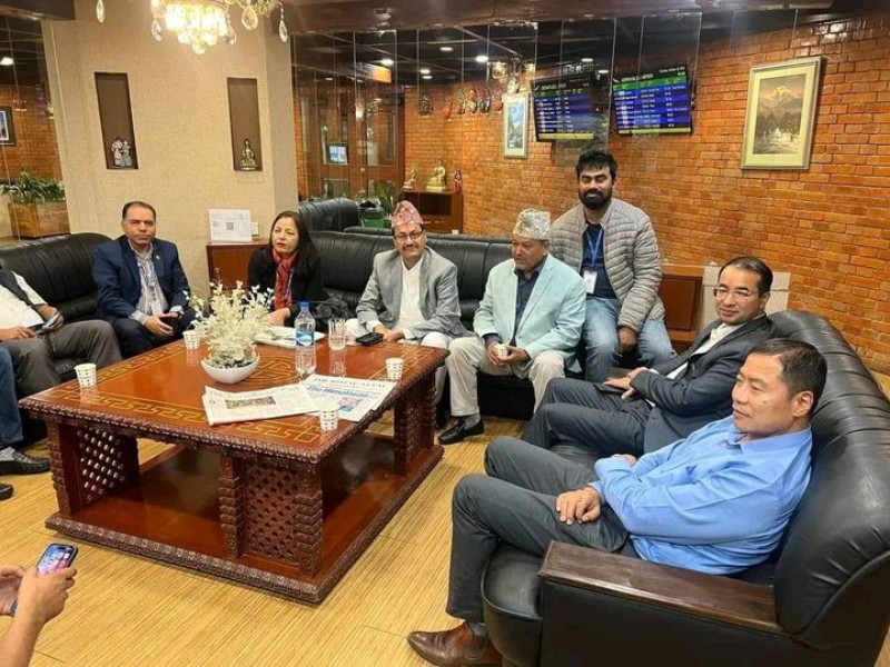 नेपालीको उद्धारका लागि परराष्ट्र मन्त्रीसहितको टोली इजरायल उड्यो