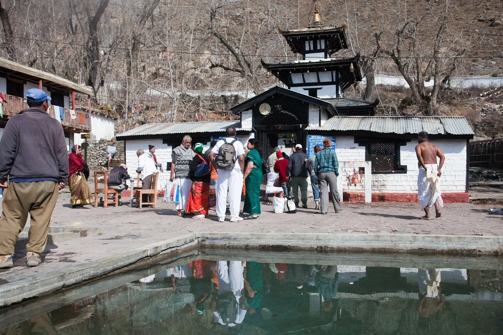 सोह्र श्राद्धमा पनि फुर्सदिला कागबेनी र मुक्तिनाथ क्षेत्रका पुरोहित