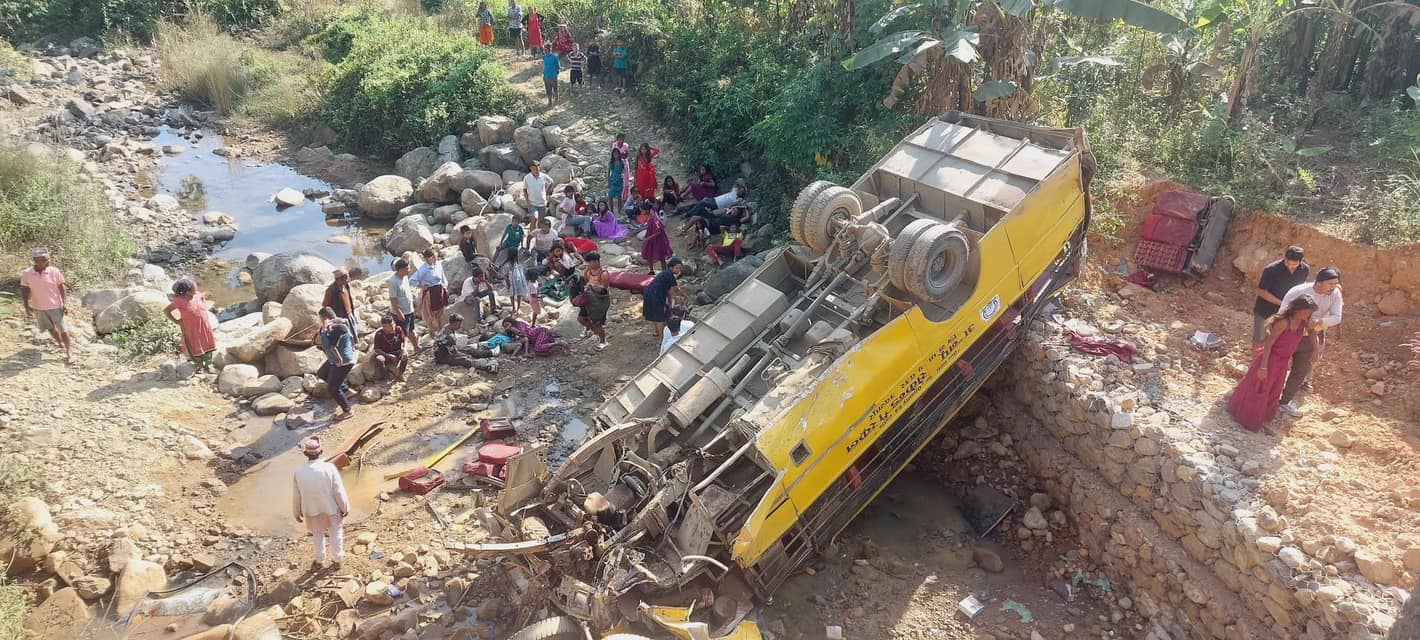 उदयपुरमा पिकनिक खाएर फर्किएको बस दुर्घटना, ३६ विद्यार्थी घाइते