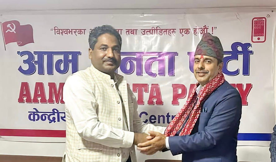 रास्वपा छाडेका चितवनका सापकोटा बने आजपाको विदेश विभाग प्रमुख