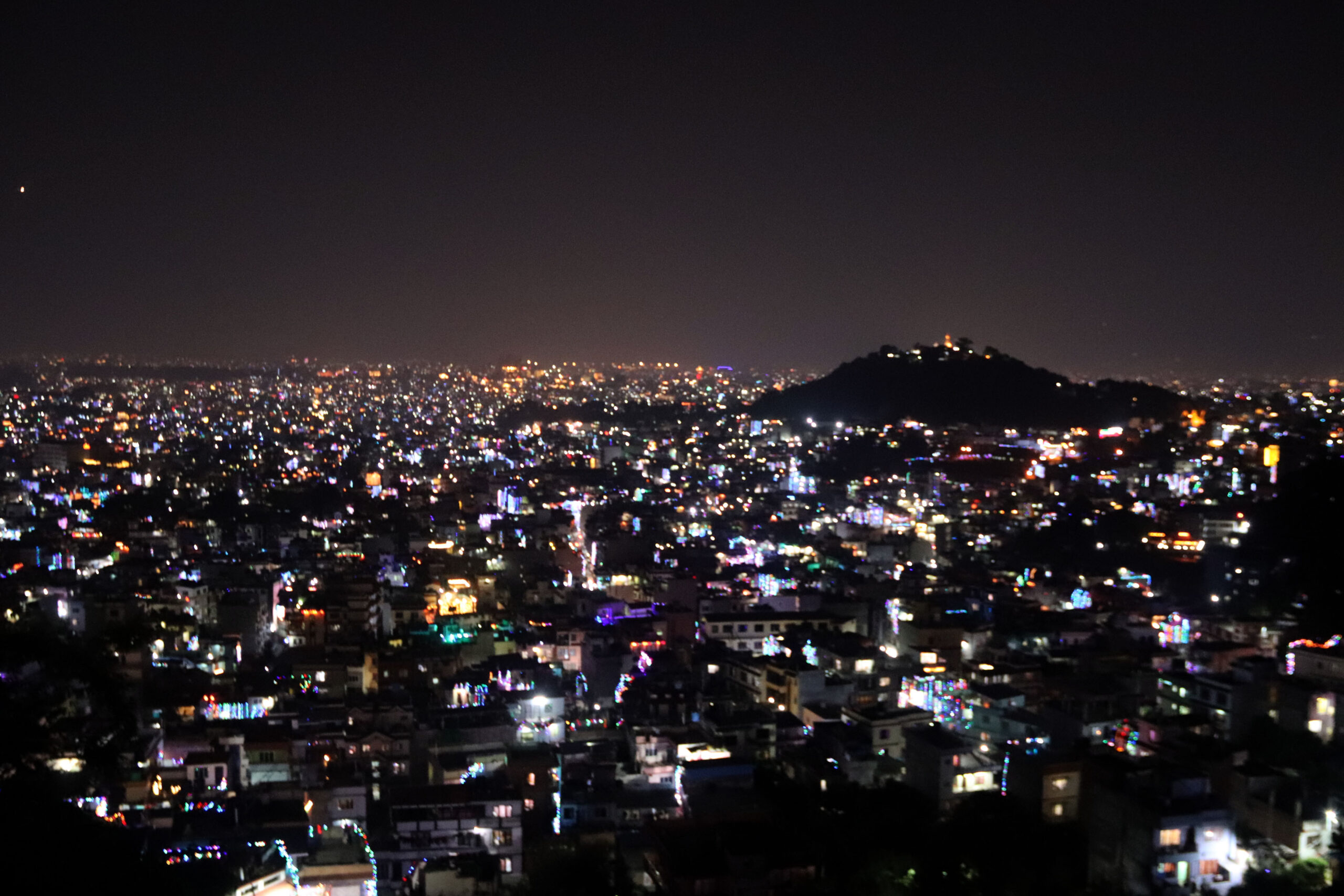 लक्ष्मी पूजाको दिन गत वर्षभन्दा बढी विद्युत् माग