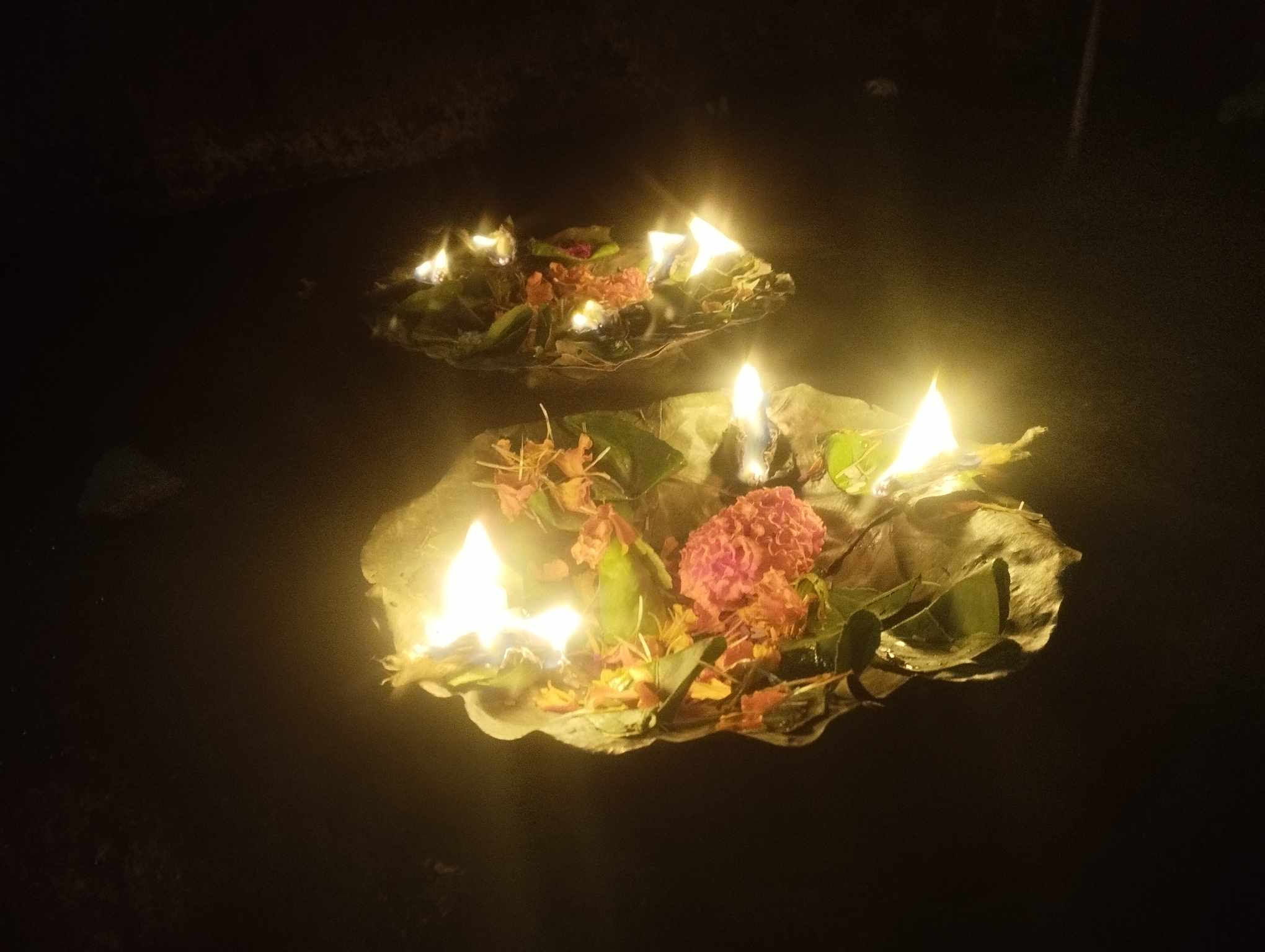 स्नान र दीपदान गरी आज नरक चतुर्दशी पर्व मनाइँदै