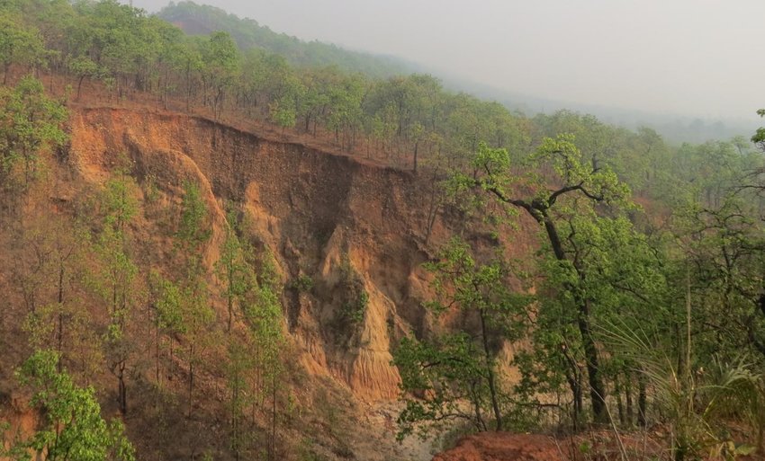 चुरे दोहन तथा वन फडानी नियन्त्रण गर्न माग