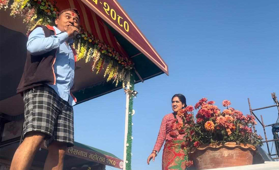 आठ वर्षपछि स्टेजमा फर्किए धुर्मुस सुन्तली