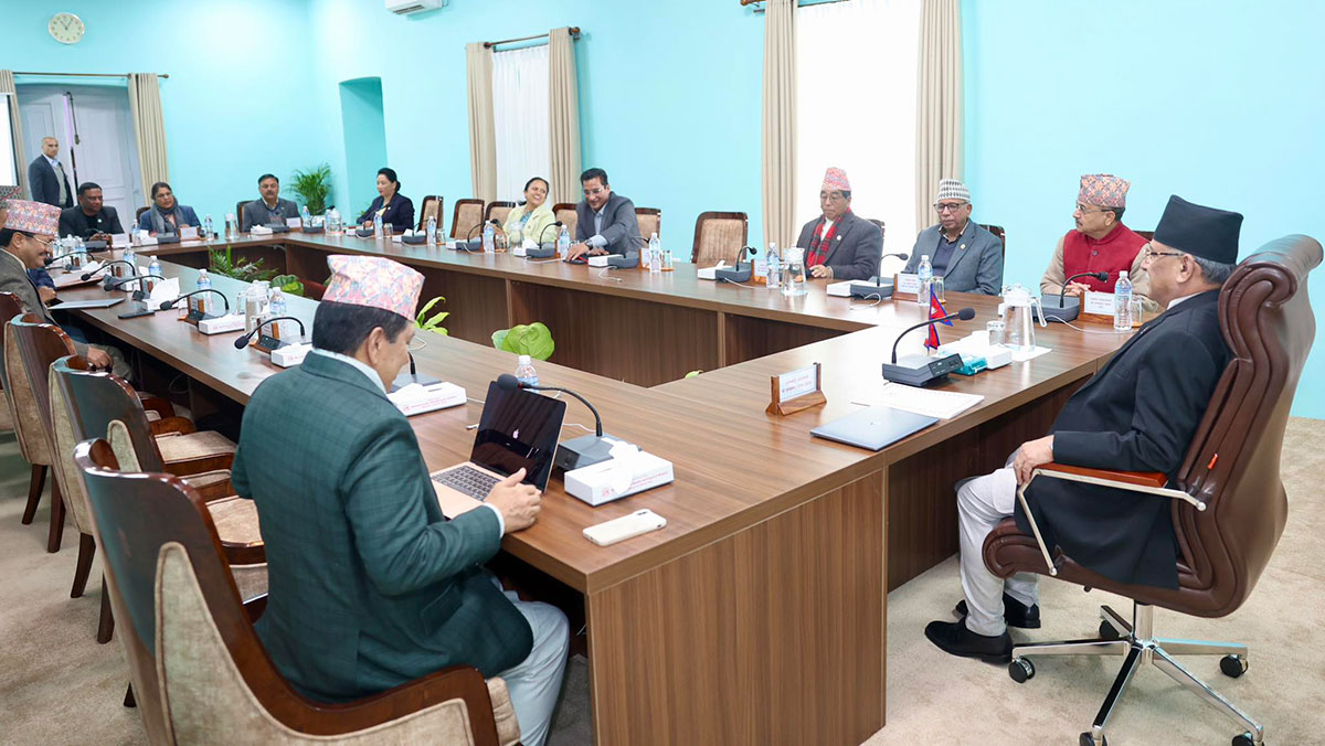 पालो पुर्‍याउन मन्त्री हेरफेरको प्रयास