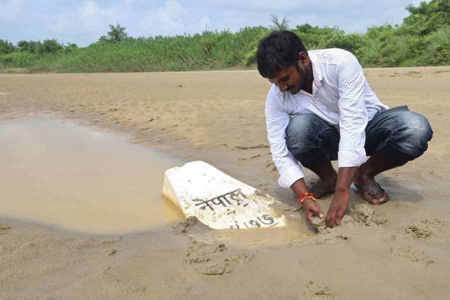 बाँकेको नेपाल–भारत सीमाका ७१ सीमास्तम्भको मर्मत सुरु