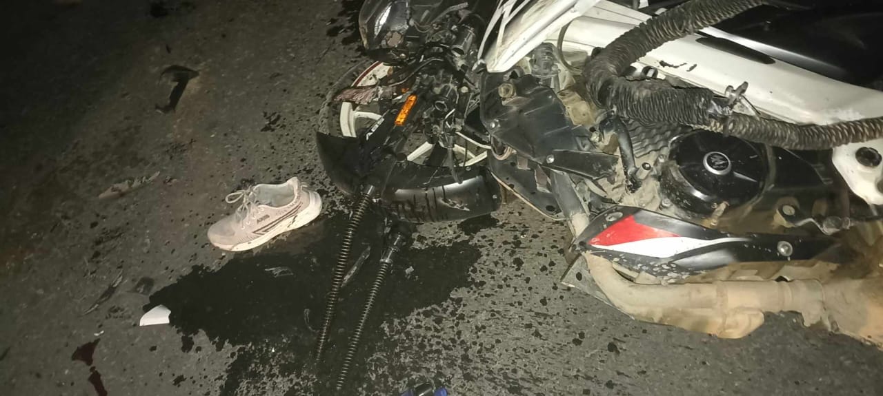 कावासोती जंगलमा कारको ठक्करबाट मोटरसाइकल चालकको मृत्य, कार चालक फरार