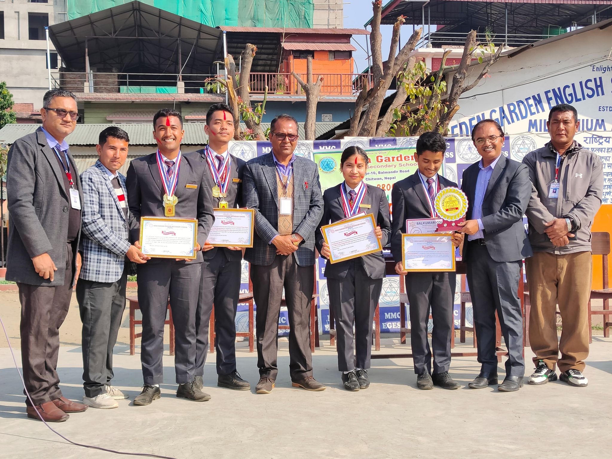 इडन गार्डेनमा खेलकुद सप्ताहका विजेतालाई पुरस्कार वितरण